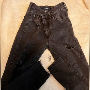 Aeropostale black curvy jeans
